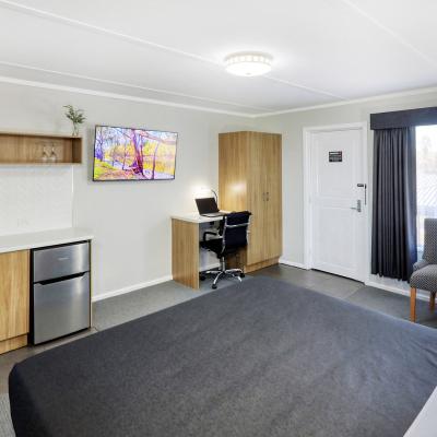 Deni Motel King Room 3a